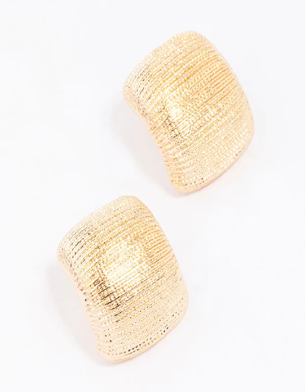 Gold Curved Textured Stud Earrings