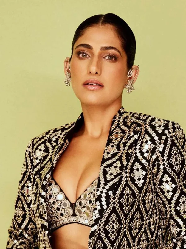 Kubbra Sait In Traditional Silver Peacock Earrings