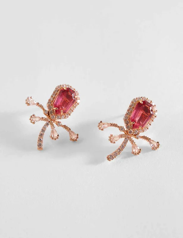 The Faena Mini Stud Earrings in Vintage Rose