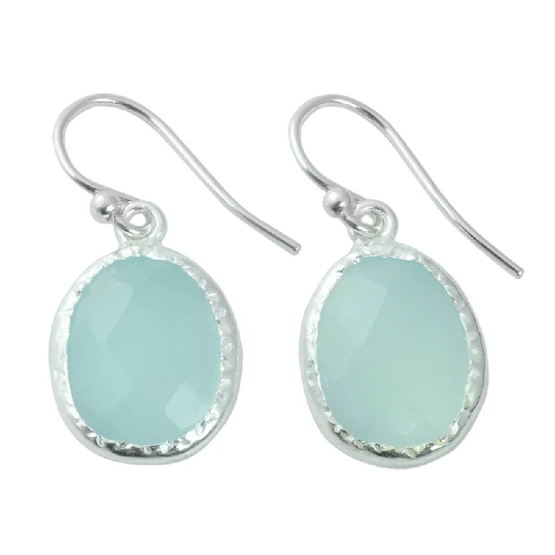 Handcrafted Sterling Silver 'Pale Aqua Dewdrops' Chalcedony Earrings (India) - 1*0.5