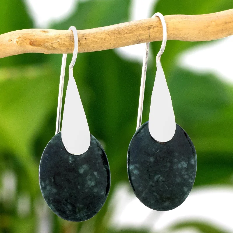 Handmade Sterling Silver 'Dark Maya Jungle' Jade Earrings (Guatemala) - 1.7L*0.6W