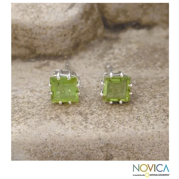 Handmade Sterling Silver 'Lucky Squares' Peridot Earrings (India)