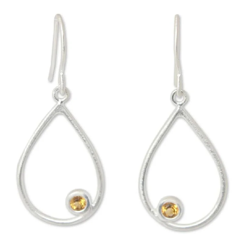 Handmade Sterling Silver Rain Citrine Dangle Earrings (Thailand)