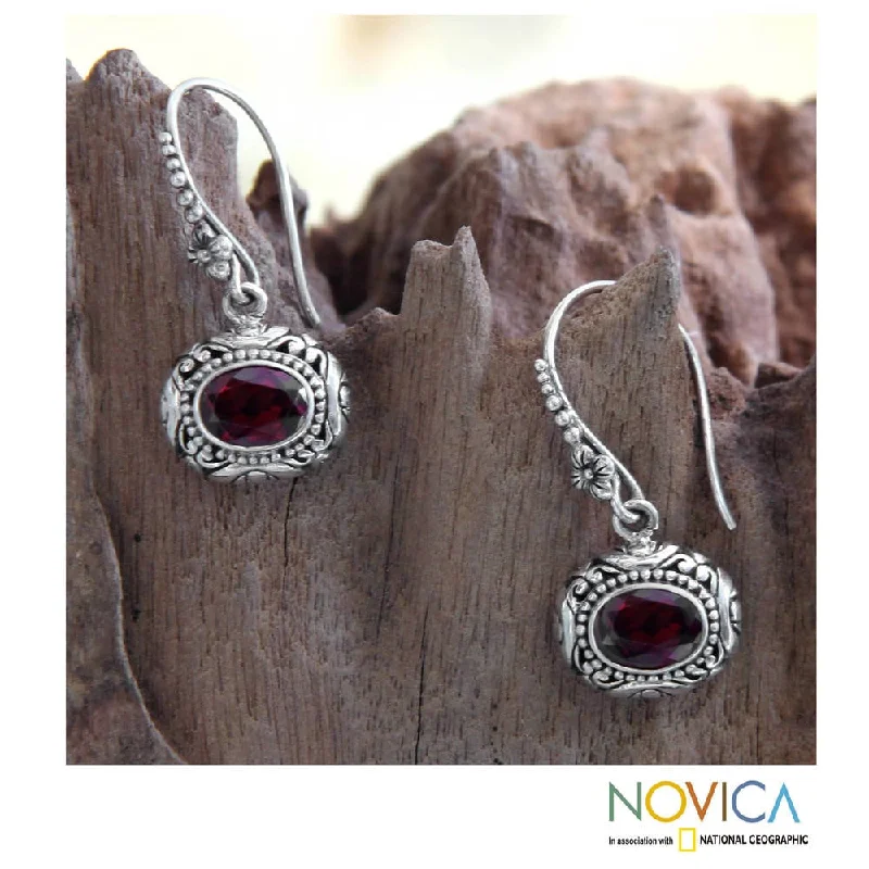 NOVICA Sterling Silver 'Soul of Jasmine' Garnet Earrings (Indonesia) - 1.2*0.5