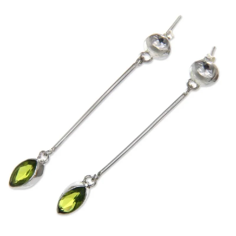 Sterling Silver 'Lone Leaf' Peridot Earrings (Indonesia)